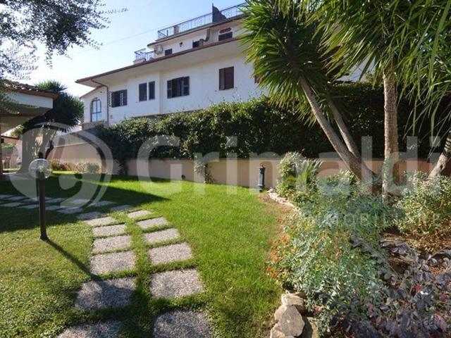 Villa Indipendente in vendita a Guidonia Montecelio, Roma Capitale