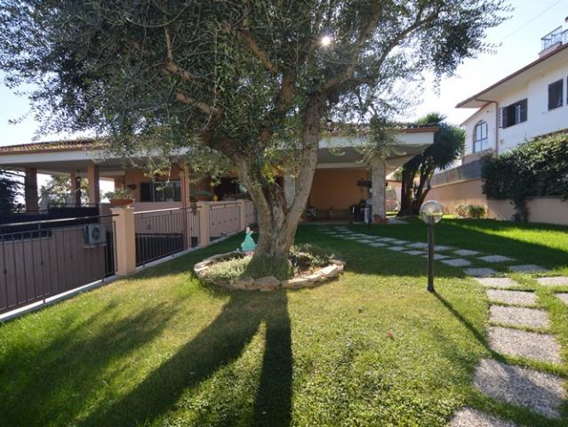 Villa Indipendente in vendita a Guidonia Montecelio, Roma Capitale