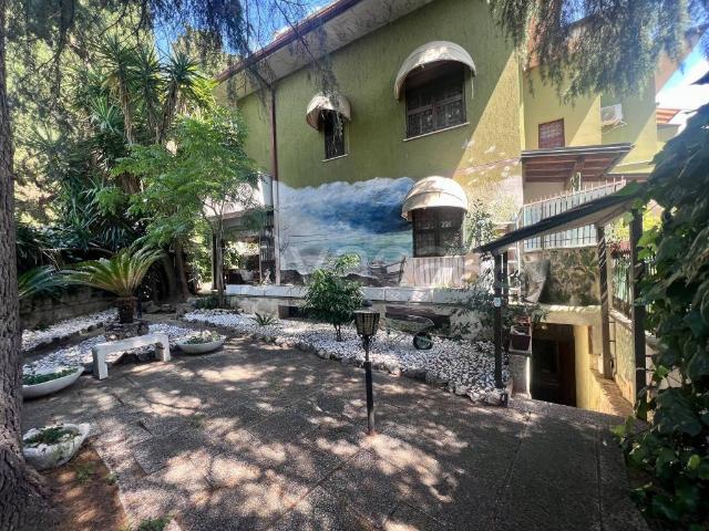 Villa Indipendente in vendita a Guidonia Montecelio, Roma Capitale