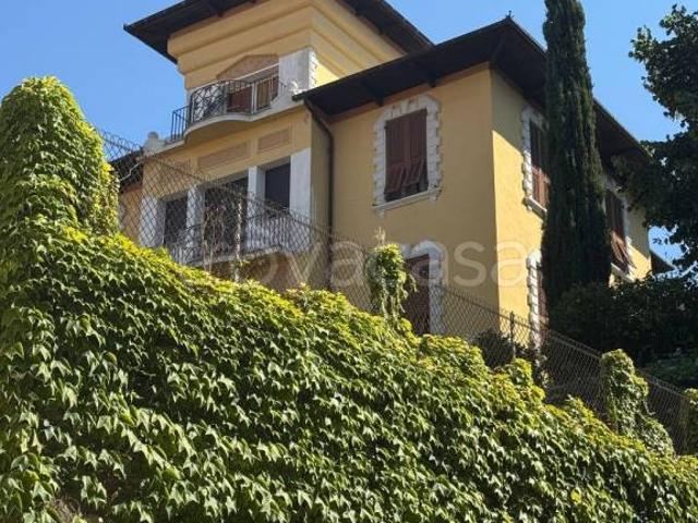 Villa Indipendente in vendita a Oliveto, Imperia