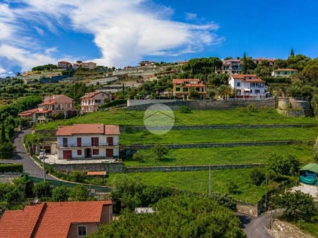 Villa Indipendente in vendita a Imperia, Liguria