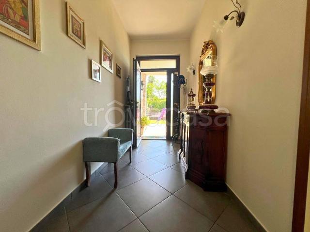 Villa Indipendente in vendita a Ispra, Lombardia