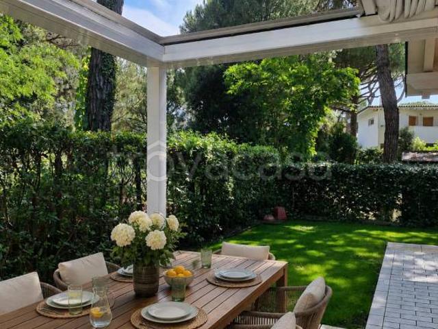 Villa Indipendente in vendita a Jesolo Pineta, Jesolo