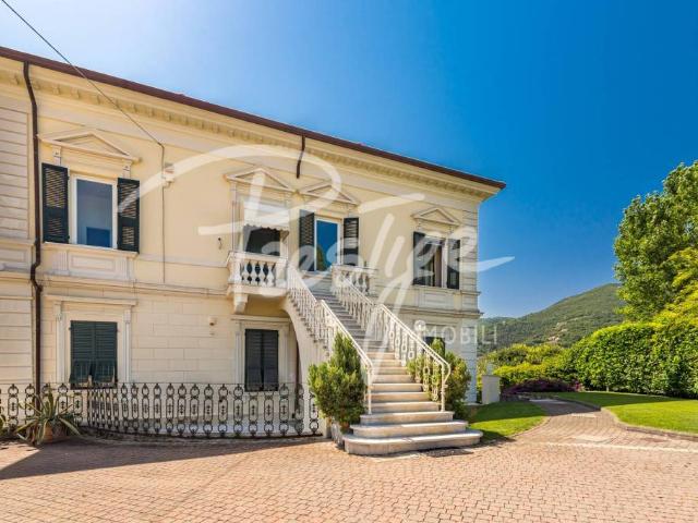 Villa Indipendente in vendita a Sarbia, La Spezia