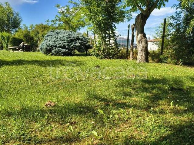 Villa Indipendente in vendita a Lanzago, Silea
