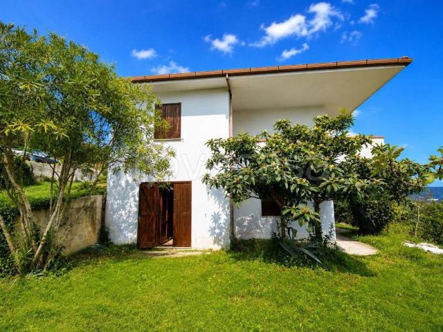 Villa Indipendente in vendita a Laureana Cilento, Campania
