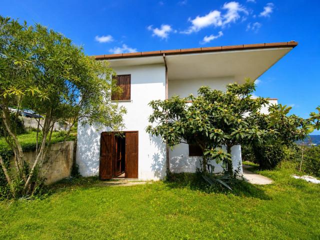 Villa Indipendente in vendita a Laureana Cilento, Campania