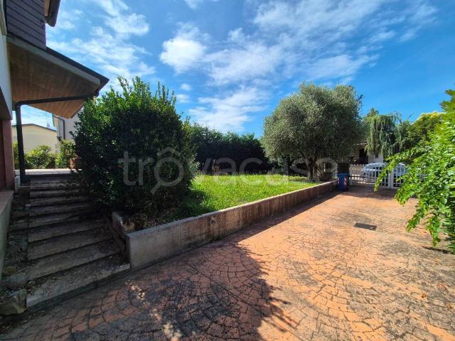 Villa Indipendente in vendita a Legnago, Veneto