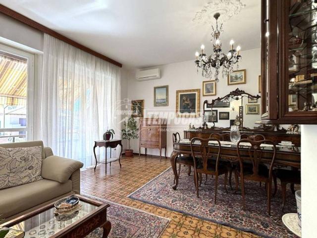 Villa Indipendente in vendita a Oltrestazione, Legnano