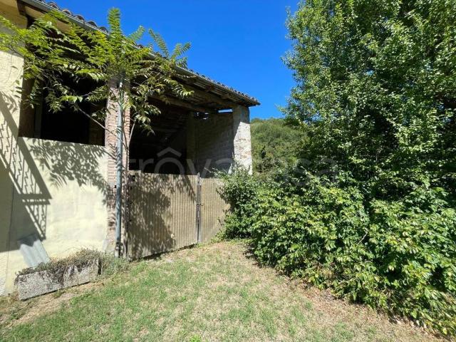 Villa Indipendente in vendita a Santa Maria del Piano, Lesignano de' Bagni