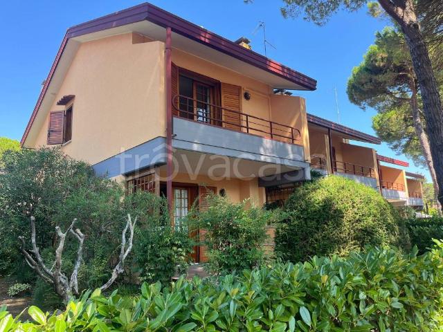 Villa Indipendente in vendita a Lignano Pineta