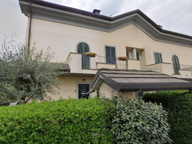 Villa Indipendente in vendita a Lissone, Lombardia
