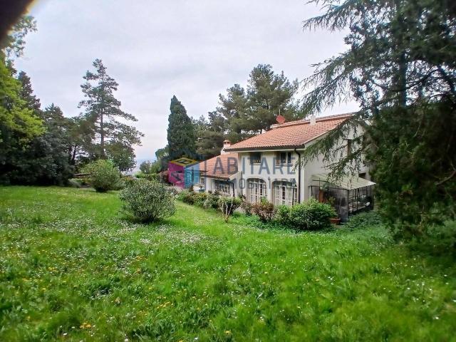 Villa Indipendente in vendita a Savolano, Livorno