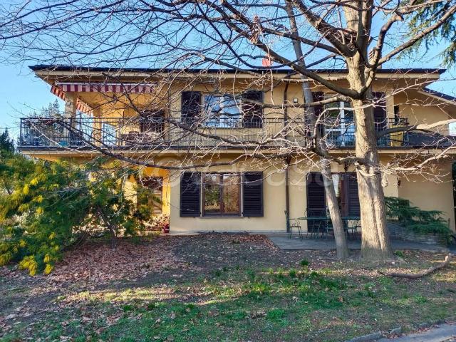Villa Indipendente in vendita a Longone Al Segrino, Lombardia