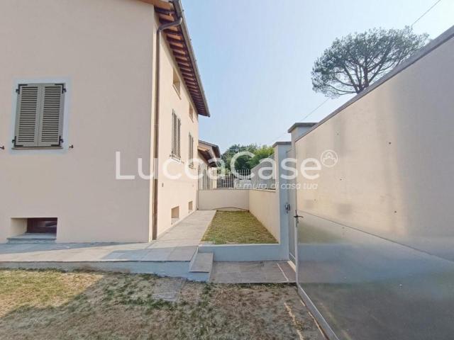 Villa Indipendente in vendita a Sant'Alessio, Bagni Di Lucca Ponte