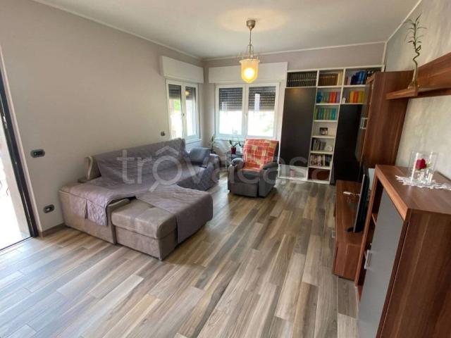 Villa Indipendente in vendita a Comunità Montana Valli del Verbano, Luino