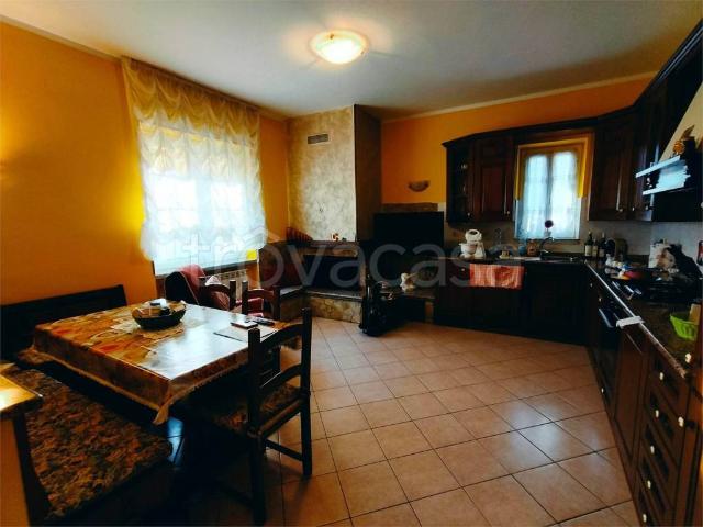 Villa Indipendente in vendita a Dogana, Luni