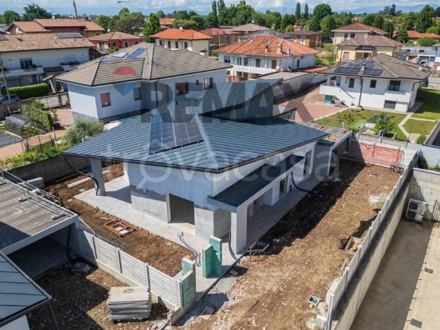 Villa Indipendente in vendita a Magnago, Lombardia