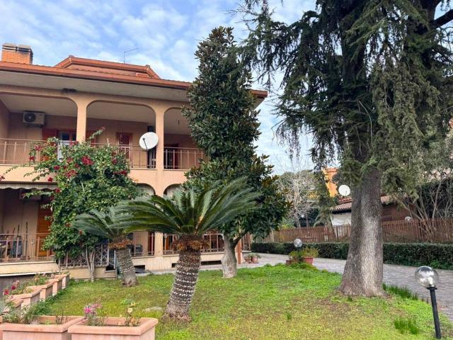 Villa Indipendente in vendita a Roma Capitale, Lazio