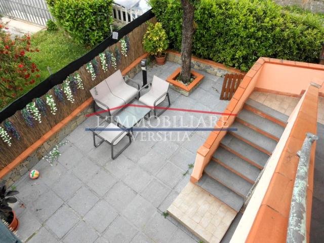 Villa Indipendente in vendita a Castagnara, Marina Di Massa