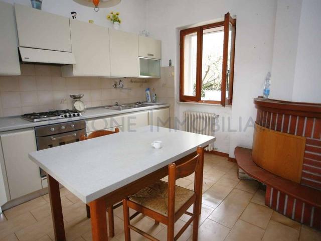 Villa Indipendente in vendita a Castagnola, Marina Di Massa