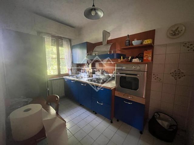Villa Indipendente in vendita a Marina di Massa, Marina Di Massa
