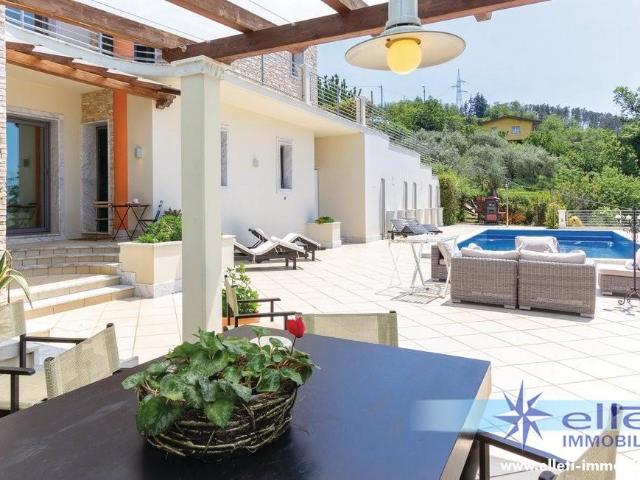 Villa Indipendente in vendita a San Carlo, Marina Di Massa