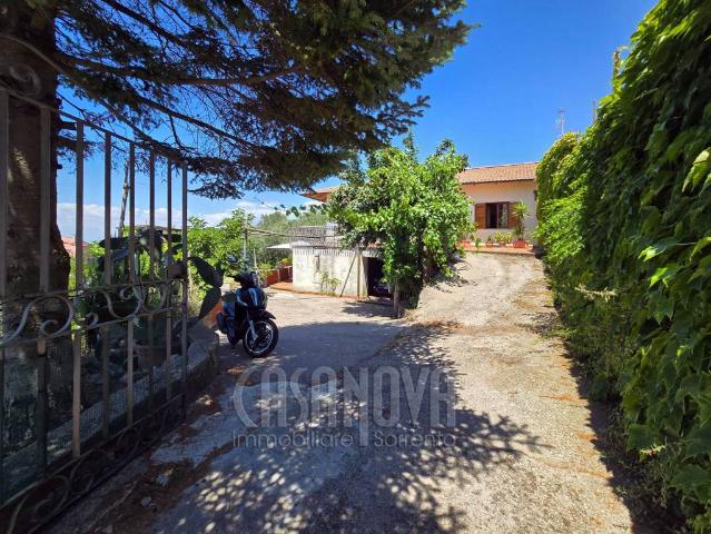 Villa Indipendente in vendita a Massa Lubrense, Campania