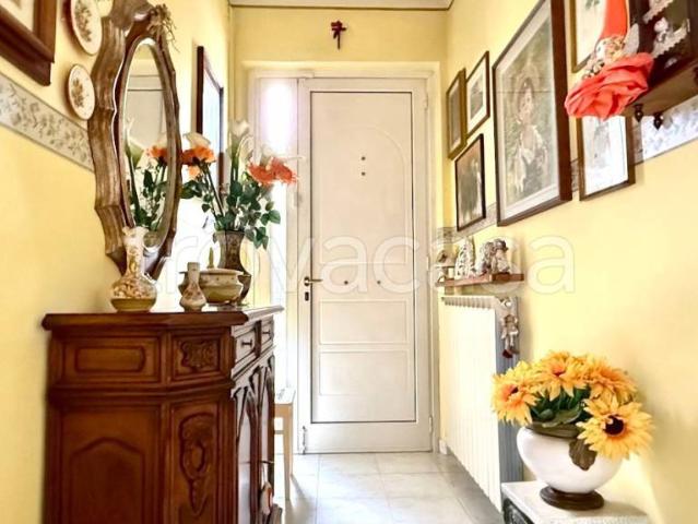 Villa Indipendente in vendita a Romagnano, Marina Di Massa