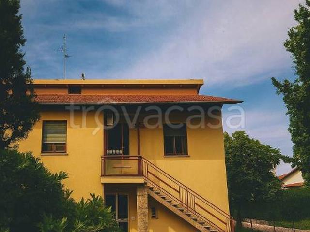 Villa Indipendente in vendita a Medicina, Reggio Emilia