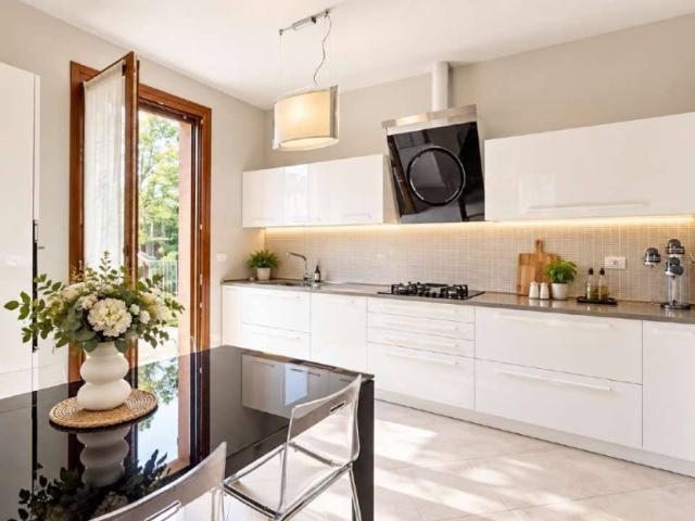 Villa Indipendente in vendita a Roslè, Medicina