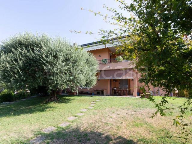 Villa Indipendente in vendita a Novate Brianza, Merate
