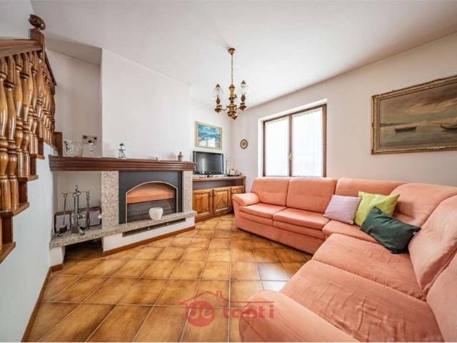 Villa Indipendente in vendita a Comunità montana della Valchiavenna, Mese
