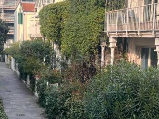 Villa Indipendente in vendita a Municipio 6, Milano