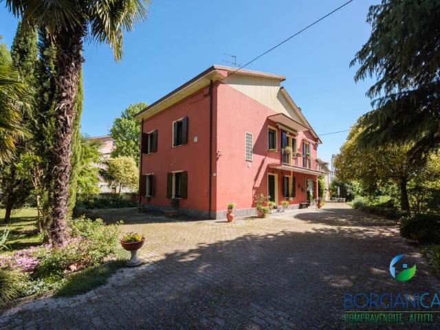 Villa Indipendente in vendita a Crocetta-San Lazzaro-Modena Est, Modena