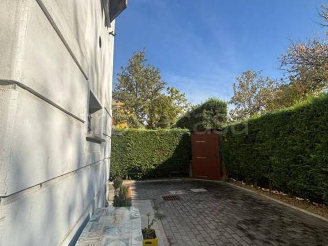 Villa Indipendente in vendita a San Faustino-Madonnina-Quattroville, Modena