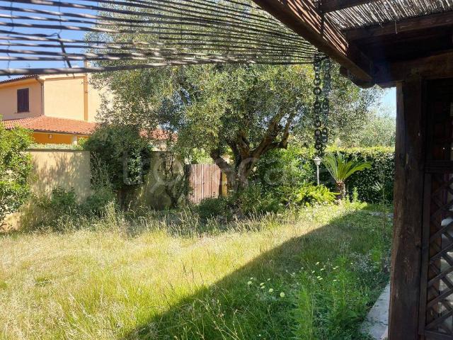 Villa Indipendente in vendita a Montalto Di Castro, Lazio