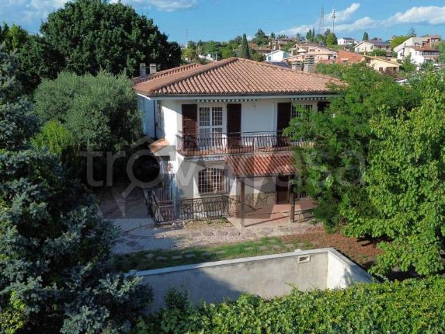 Villa Indipendente in vendita a Guidonia Montecelio, Roma Capitale