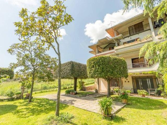 Villa Indipendente in vendita a Montefiascone, Lazio