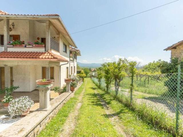 Villa Indipendente in vendita a Montefiascone, Lazio