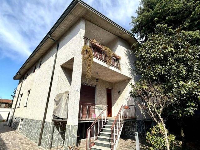 Villa Indipendente in vendita a Sant'Albino, Monza