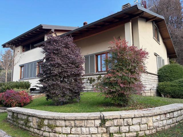 Villa Indipendente in vendita a Dorotina, Mozzo