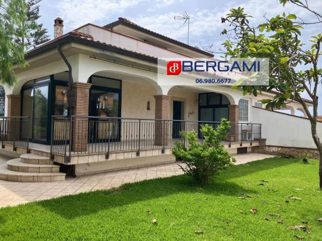 Villa Indipendente in vendita a Roma Capitale, Lazio