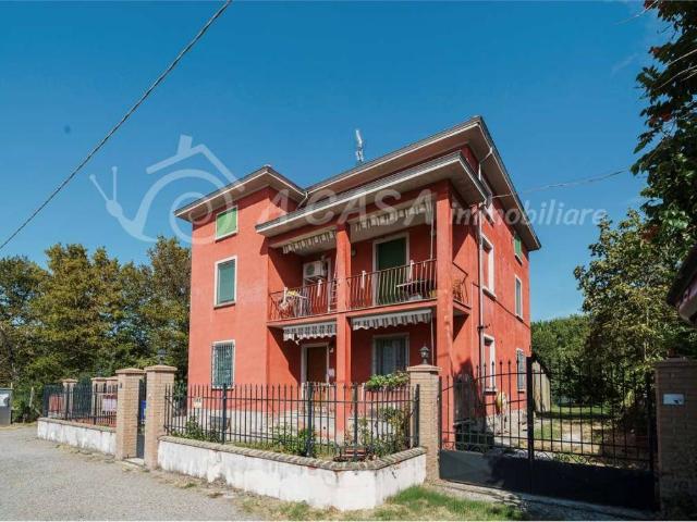 Villa Indipendente in vendita a Noceto, Reggio Emilia