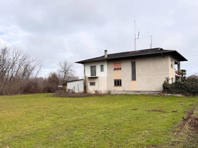 Villa Indipendente in vendita a Le Fornaci, Piemonte