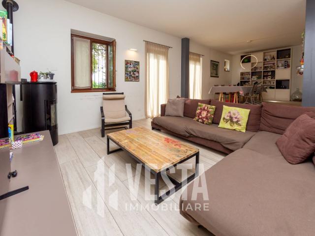 Villa Indipendente in vendita a Beolco, Olgiate Molgora
