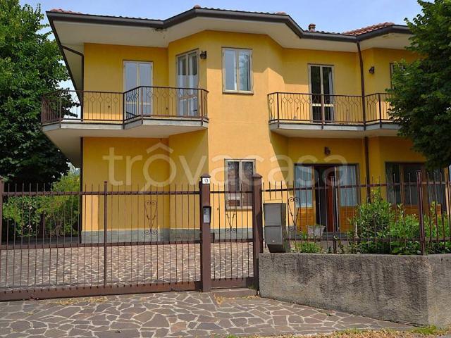 Villa Indipendente in vendita a Capiate, Olginate