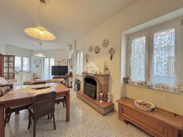 Villa Indipendente in vendita a Casapozzano, Orta Di Atella