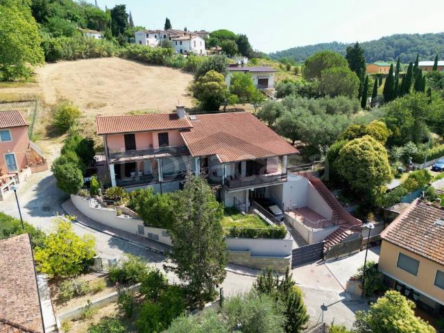 Villa Indipendente in vendita a Legoli, Toscana
