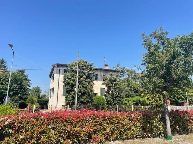 Villa Indipendente in vendita a Martorano, Parma